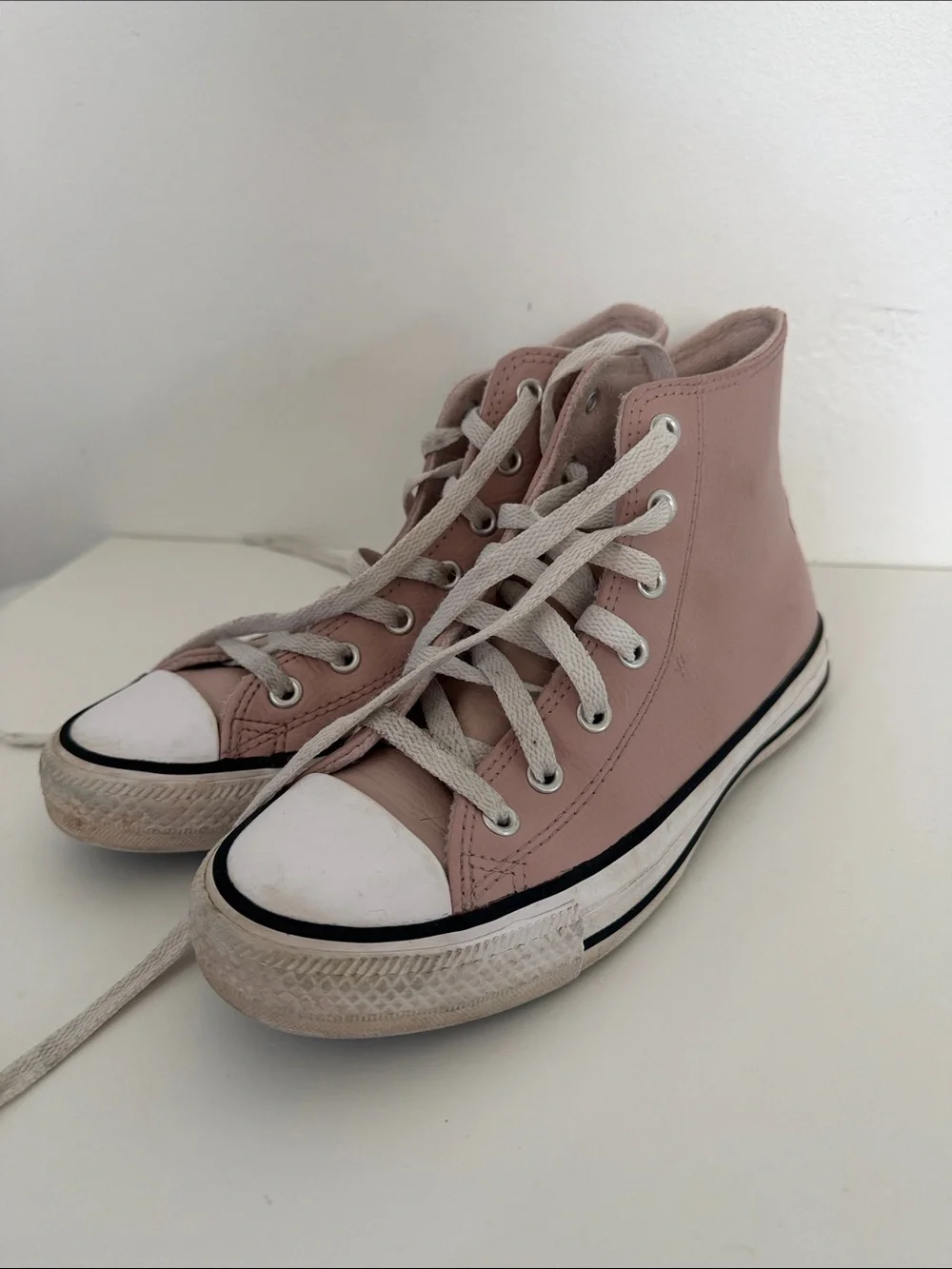 Girls Mauve Pink High-Top converse chuck taylors leather